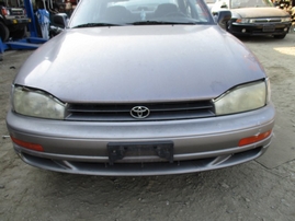   1992 TOYOTA CAMRY DLX METALLIC LAVENDER 2.2L AT Z15013